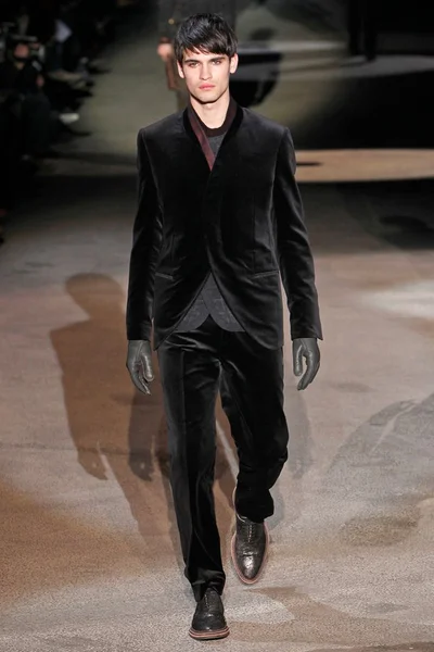 Look 36